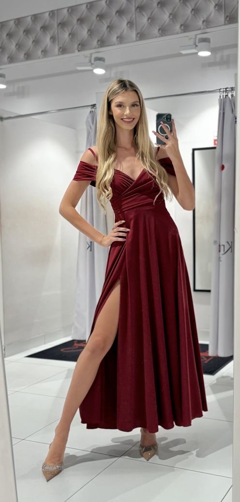 Sukienka długa opadające ramiona gładka burgund