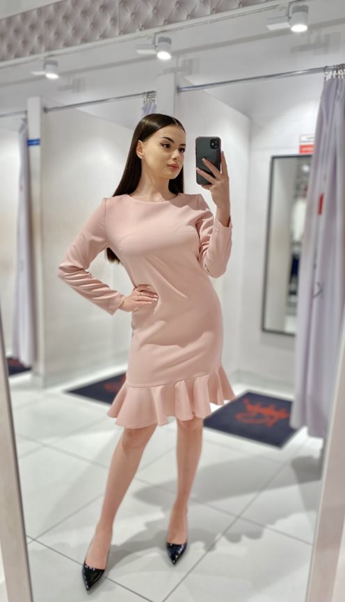 Sukienka prosta krótka falbana długi rękaw p.róż