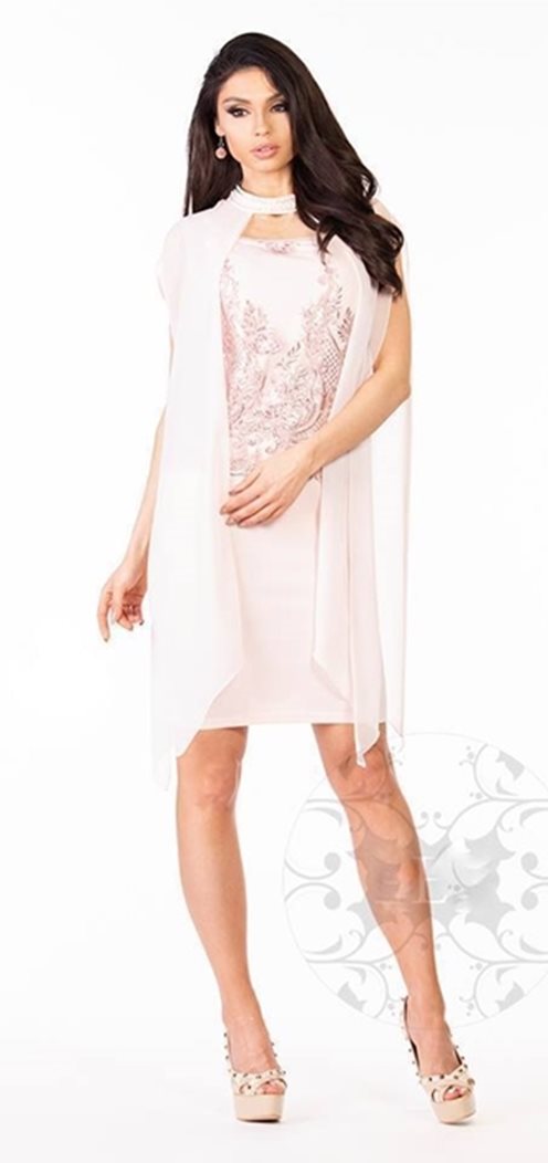 Sukienka dopasowana z narzutkami na zapięcie róż