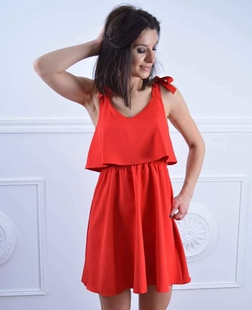 Krótka sukienka wiązane ramiączka czerwona