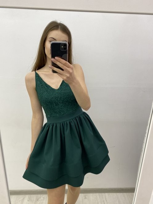 Krótka sukienka rozkloszowana materiałowa zielona