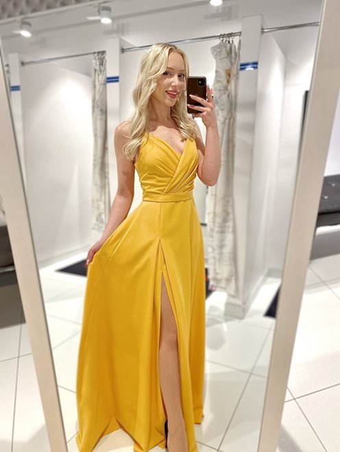 Sukienka na ramiączkach fala dekolt gładka żółta