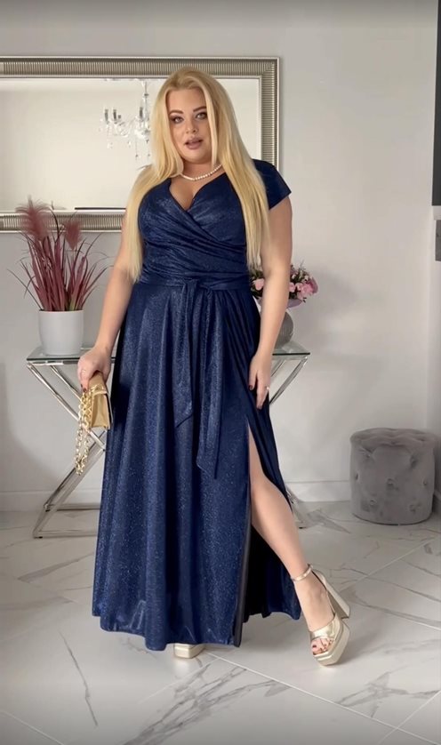 Sukienka długa brokatowa z rękawkiem granat