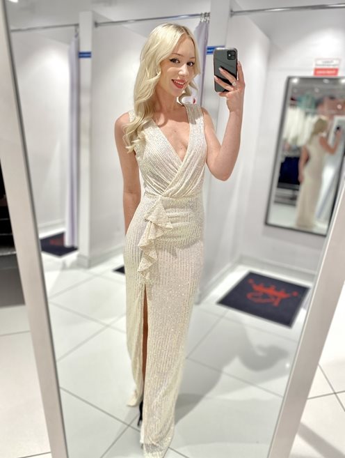 Sukienka długa w cekiny z rozcięciem ecru