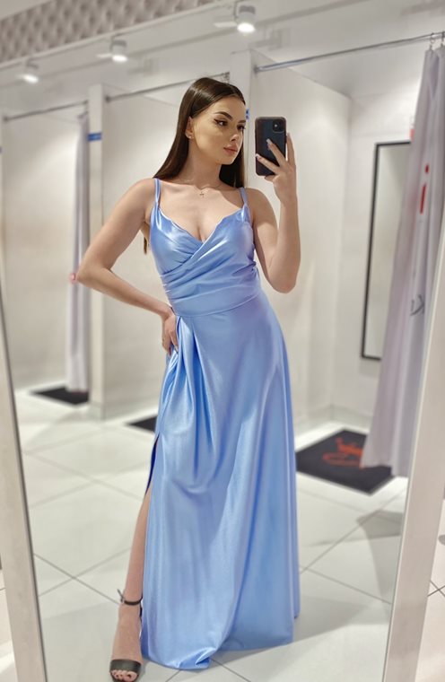 Sukienka długa satyna rozkloszowana błękit