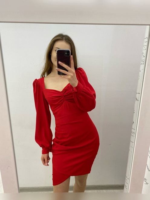 Sukienka krótka z wiązanymi rękawami czerwień