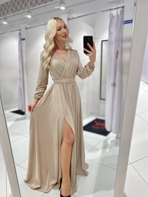 Długa sukienka brokat długi rękaw beż