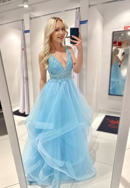 Długa sukienka tiul falbany na ramiączkach błękit