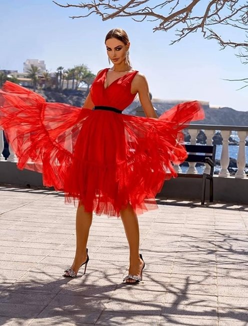 Sukienka midi tiulowa grube ramiączka czerwony