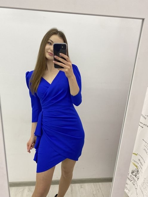 Sukienka krótka dwa rękawy falbanka chaber