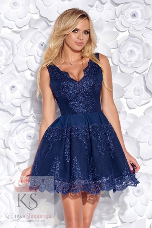 Sukienka koronkowa klosz granat