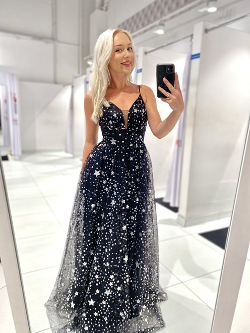 Sukienka długa tiulowa zdobienie cekinowe czarna