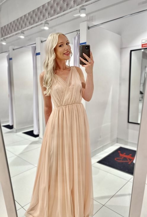 Sukienka długa tiulowa błyszcząca ramiączka morela