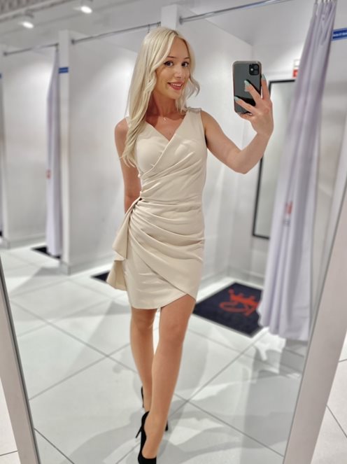 Sukienka krótka szerokie ramiączka mat beż