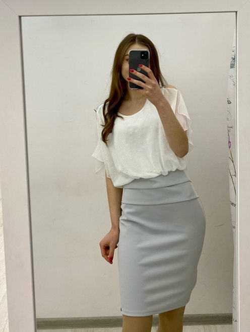 Sukienka krótka z błyszczącą górą biało-szara