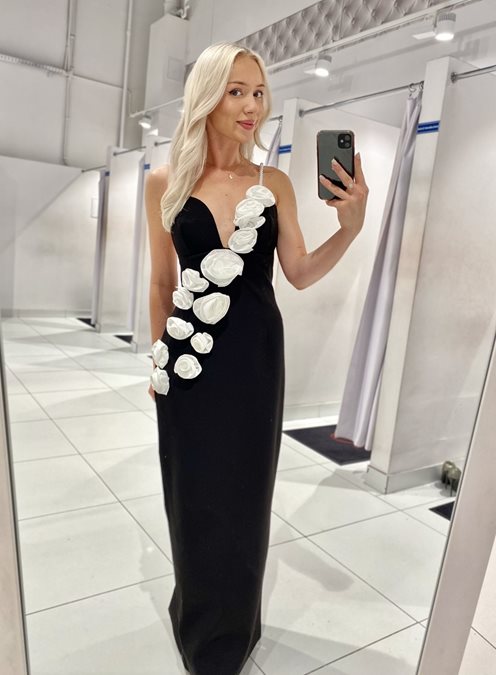 Sukienka długa perłowe ramiączka białe róże czerń