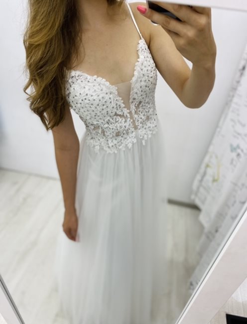 Sukienka tiulowa ozdobna góra cekiny biały