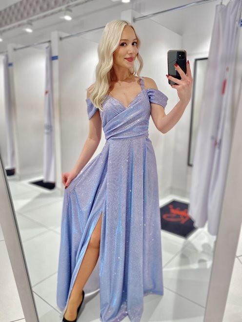 Sukienka długa opadające ramiona brokat błękit