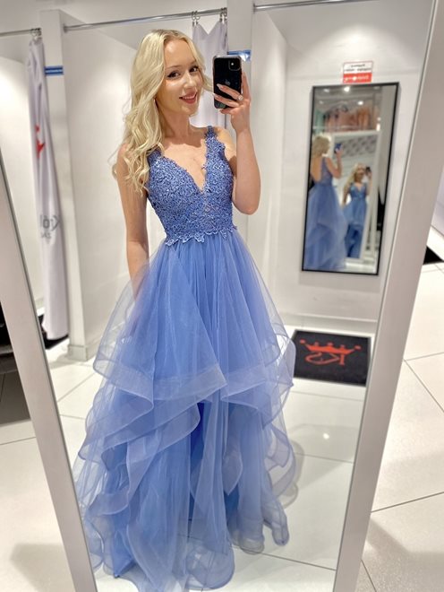 Długa sukienka tiul falbany na ramiączkach niebie