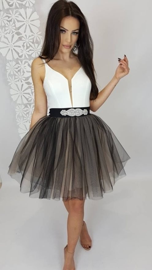 Sukienka krótka tiulowa ozdobny pasek biel/czarny