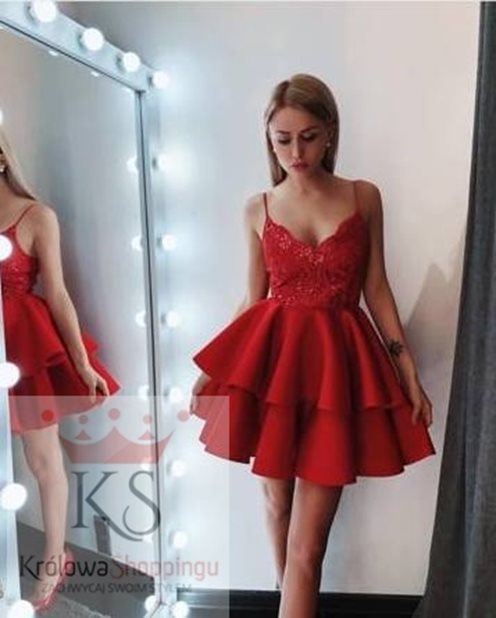 Sukienka na ramiączkach falbanki czerwony