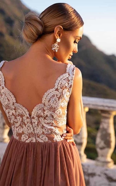 Długa sukienka koronkowa góra tiul brąz