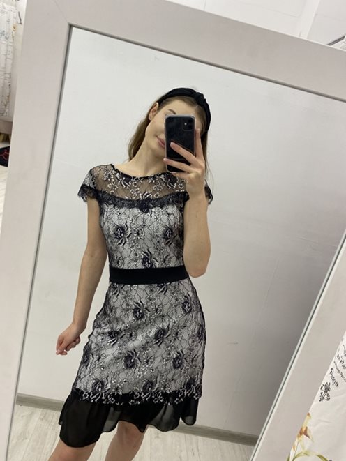 Krótka sukienka koronkowa rękawek pasek czarna bia