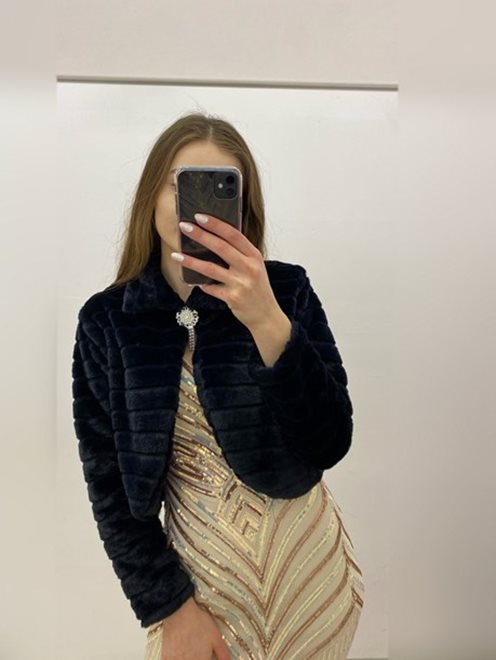 Bolerko futerkowe broszka czarne