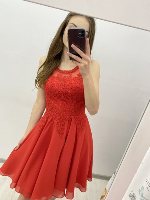 Sukienka zabudowany przód paski tył czerwony