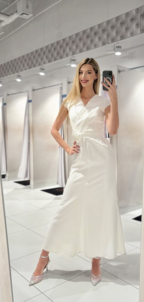 Sukienka długa klasyczna z rękawkiem pasek biała