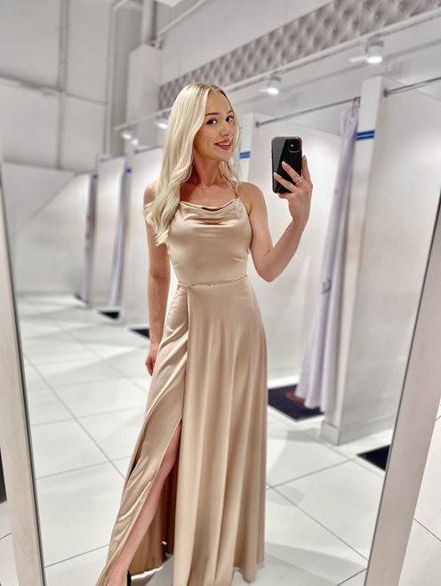Sukienka długa satynowa wiązana beż