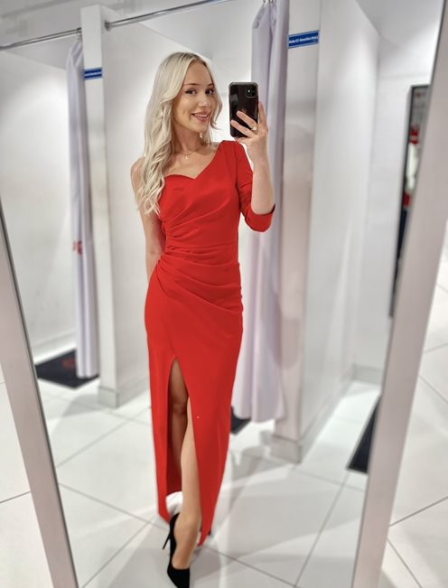 Sukienka długa dopasowana na jedno ramię czerwień