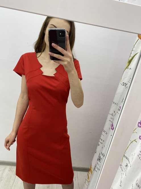 Sukienka rozcięty dekolt czerwony