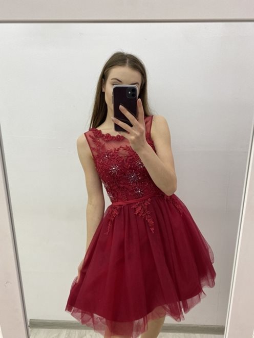 Sukienka krótka zdobienia i wiązanie z tyłu L