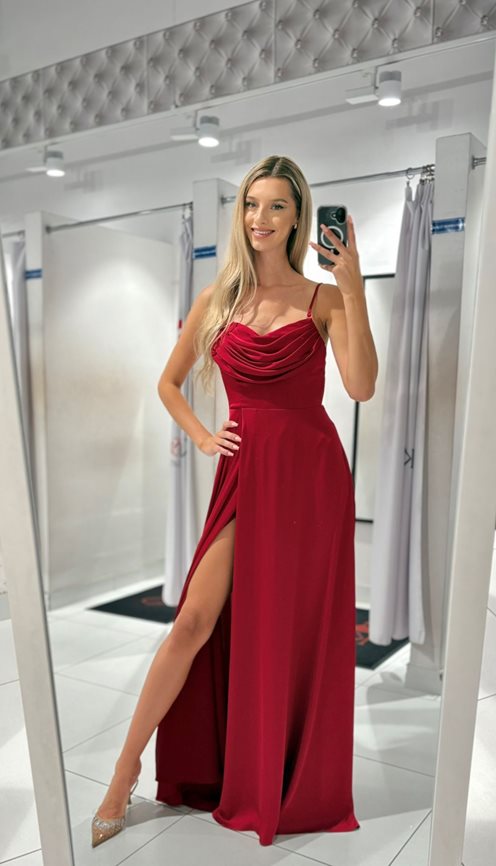 Sukienka długa rozkloszowana dekolt woda czerwień