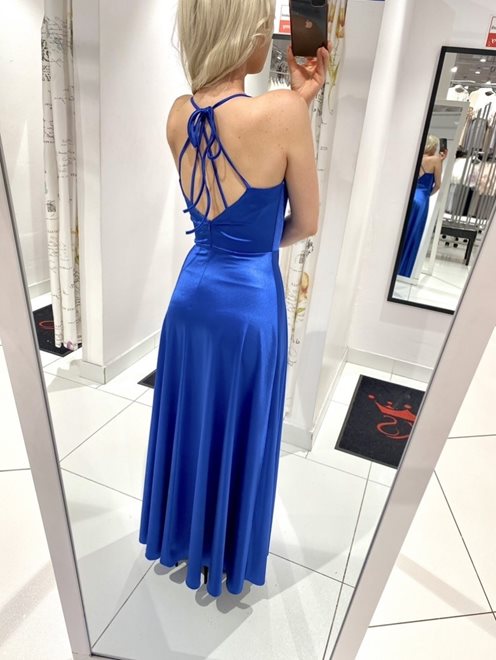 Sukienka długa satynowa wiązana chaber