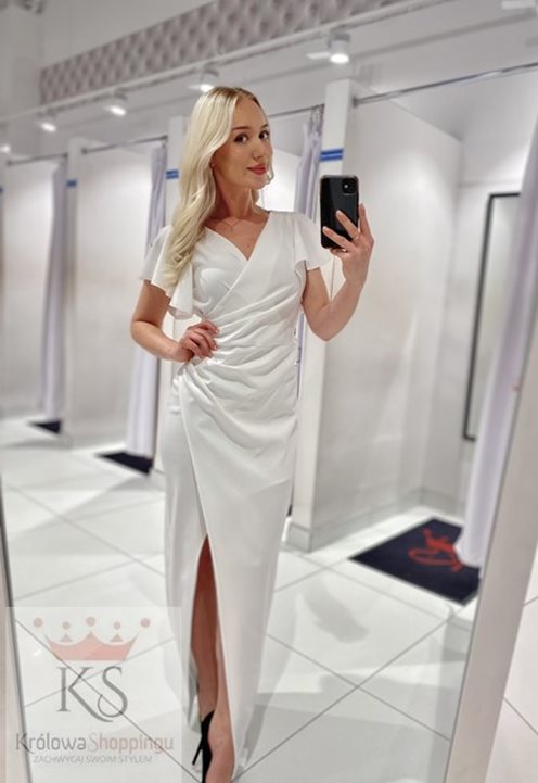 Sukienka długa dopasowana falbana rękaw biel