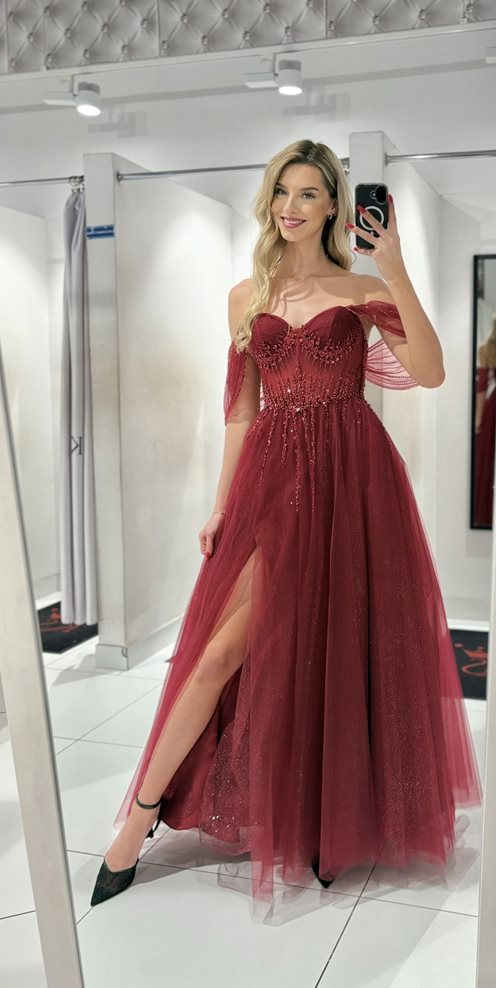 Sukienka długa tiulowa opadające rękawki bordo