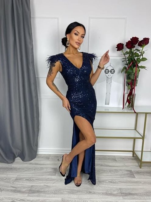 Sukienka długa cekinowa z piórkami granat