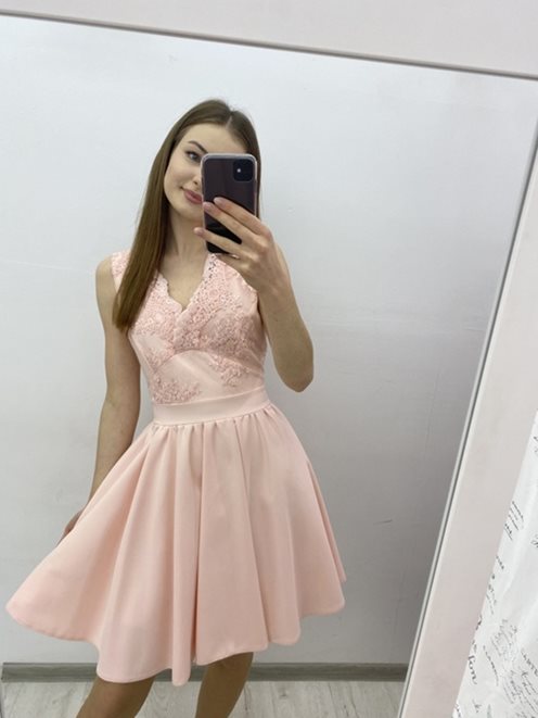 Sukienka gładki dół dekolt róż