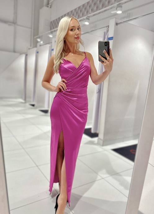 Sukienka długa satynowa dopasowana amarant