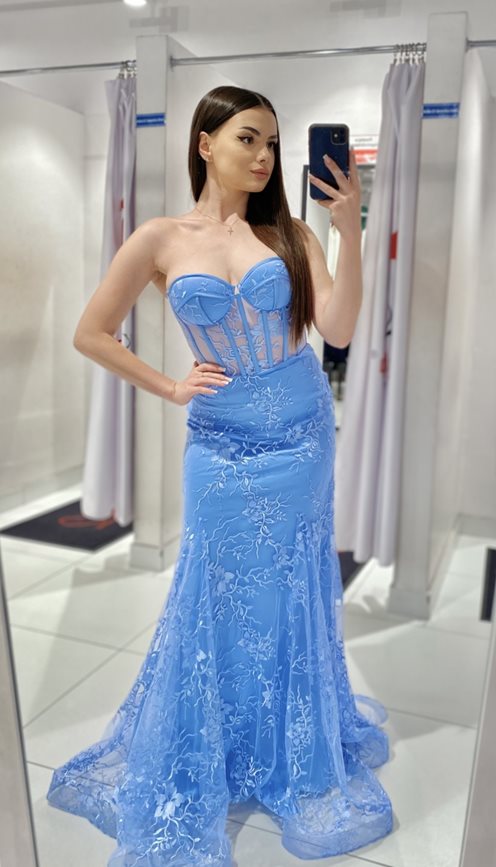 Sukienka długa rybka zdobiona koronką gorset jeans