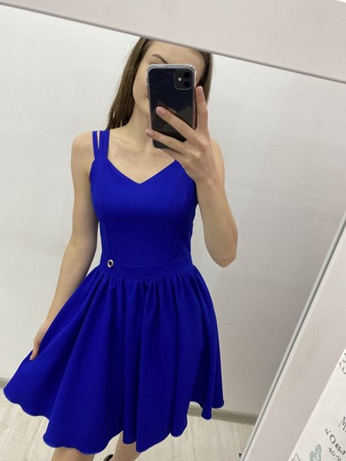 Krótka  gładka sukienka na trzy ramiączka chaber