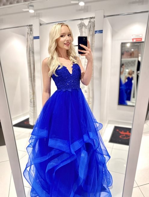 Długa sukienka tiul falbany na ramiączkach chaber