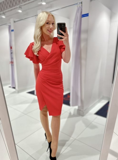 Sukienka krótka opływowy rękawek czerwień