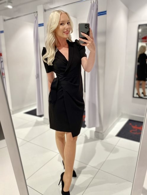 Sukienka krótka prosta rękawek wiązanie czarna