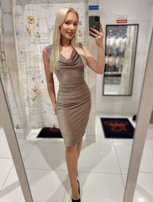 Sukienka krótka mieniący materiał czekolada