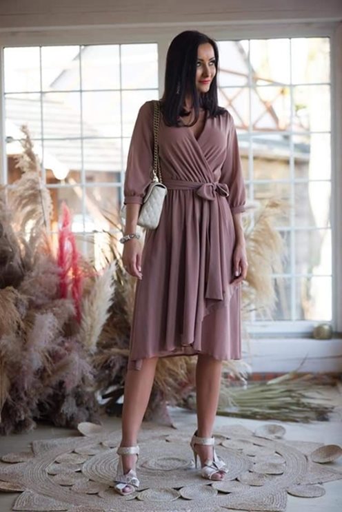 Sukienka midi rękaw 3/4 z paskiem pudrowy róż