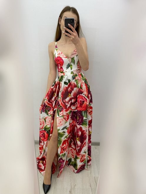 Długa sukienka bez koronki kwiaty bordo