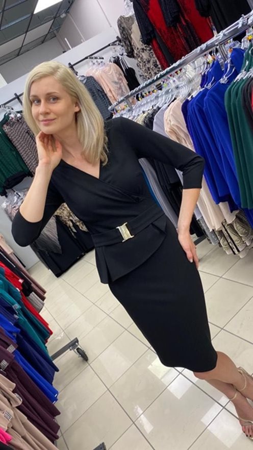 Sukienka krótka o prostym kroju czarna